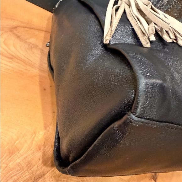 Etienne Aigner vintage Ava Hobo Bag - Picture 7 of 16